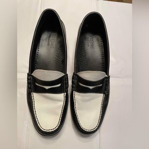 Men’s Black and White penny loafers Sz 9.5. Leather